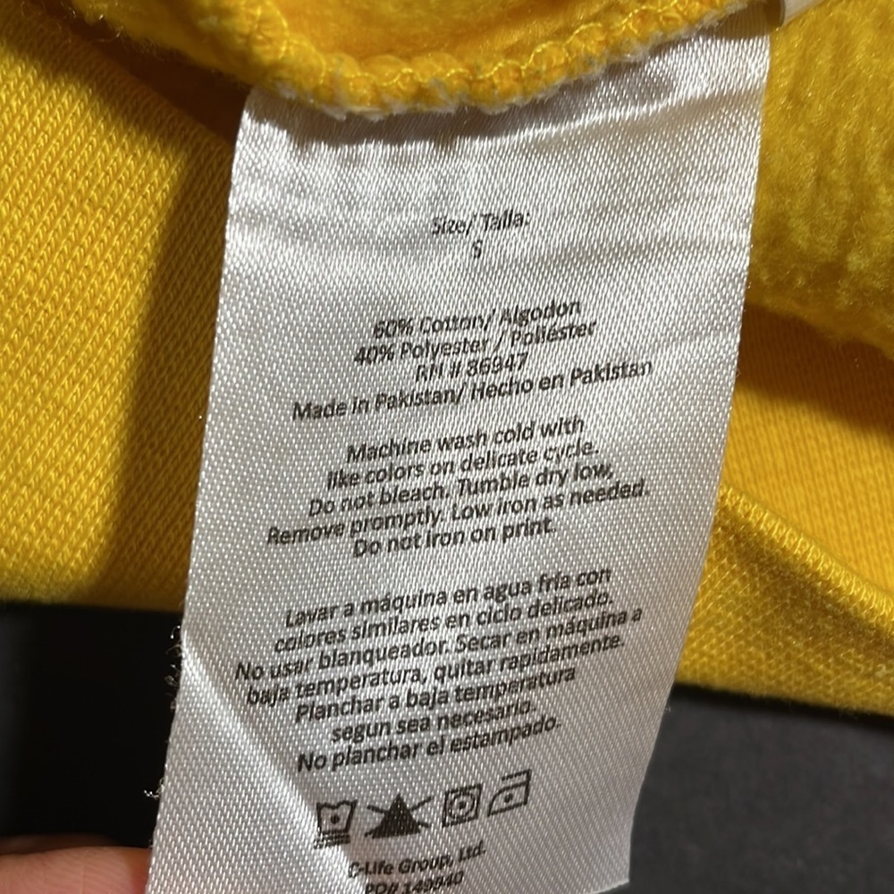 AALIYAH sweater in women’s size small - Picture 5 of 5